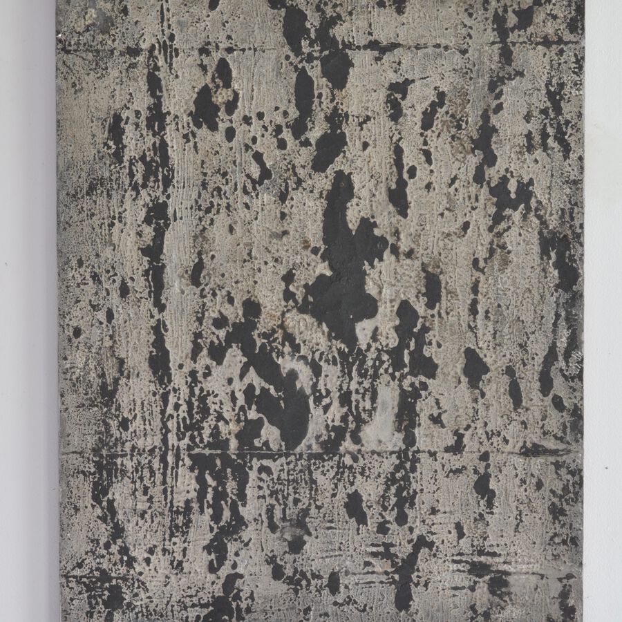 Herbert Blazejewicz, Aschetafel, 2018, Asche, Acryl auf Schichtfolie, 47x36,5 cm
